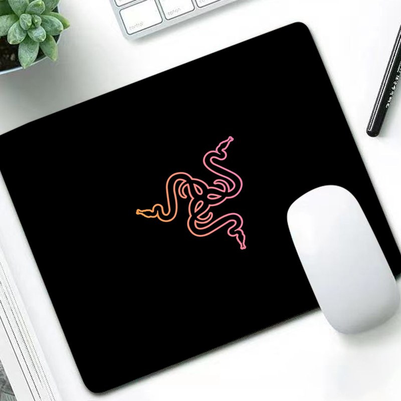 Razer 高級マウスパッド アニメ ゲーマー デスクマット - Pc Gaming Handheld のレビューと価格